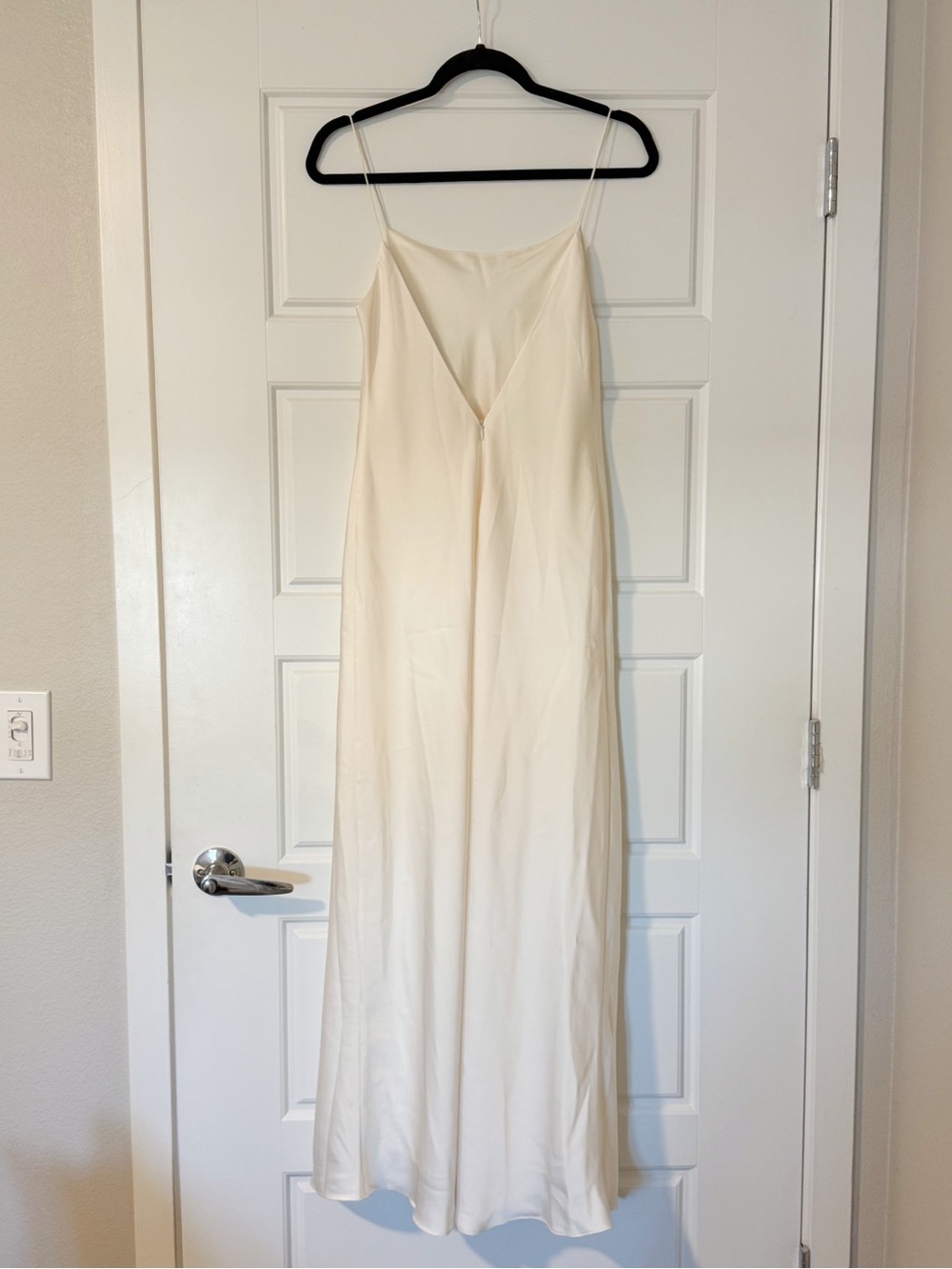 Huong - Valentine Dress (M) - Picture 5 of 16